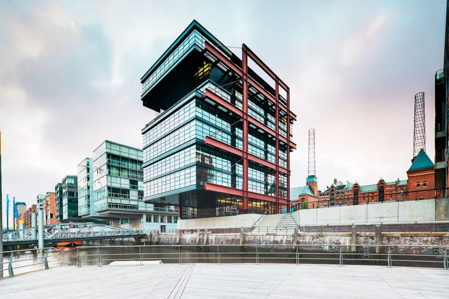 Hamburg: Speicherstadt and HafenCity Tour - Getting oriented at Sandtorkai 74 before you start