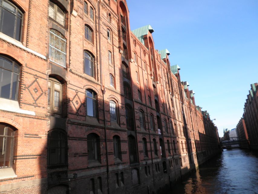 Hamburg: Speicherstadt & HafenCity 2-Hour Walking Tour - Views from the Unilever Building and the Cruise Ship Bonus