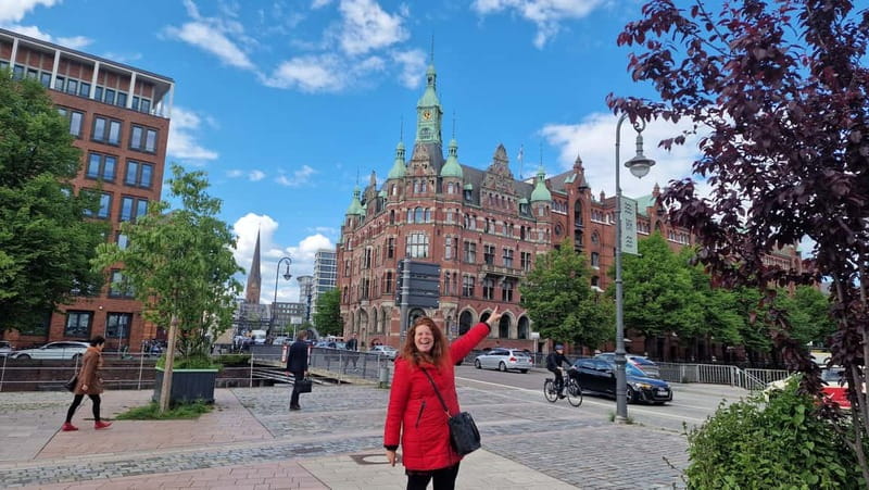 Hamburg: Speicherstadt, HafenCity + Elbphilharmonie Tour - Speicherstadt for UNESCO lovers: what the guide helps you notice