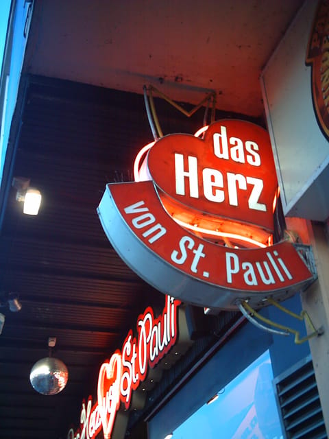 Hamburg: St. Pauli 1.5-Hour Tour - How the Tour Compares Past and Present (Without Being a Lecture)