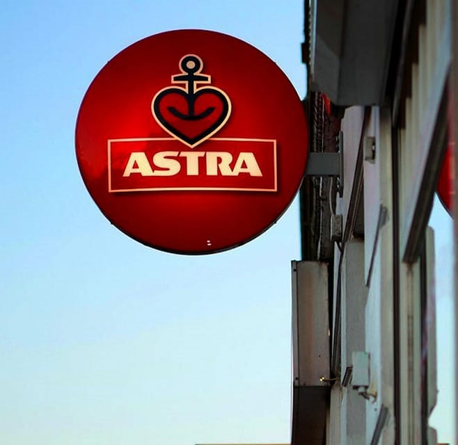Hamburg - St. Pauli coffee klatch with ex dominatrix - perfect in rainy weather - Where the tour begins: Marys Treff bei Günter Jauch