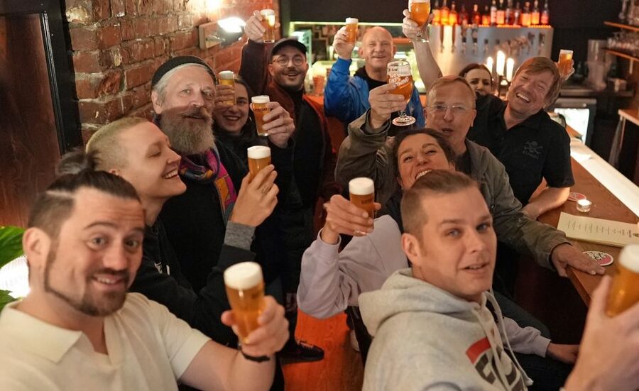 Hamburg: St. Pauli District and Beer Tour - St. Pauli Beer in a Single Walk: Craft Meets Classic