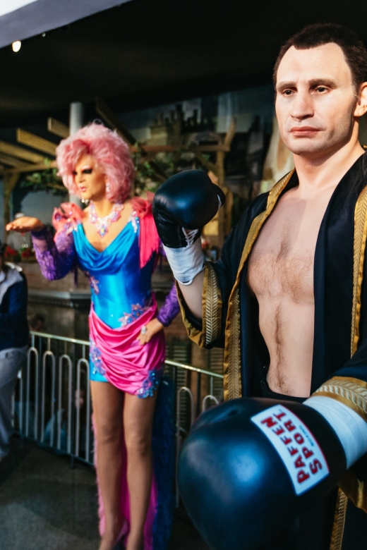 Hamburg: Ticket to the Panoptikum Waxworks - Key reasons to go at Panoptikum