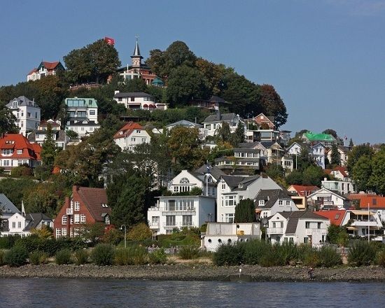 Hamburg: Tour of Blankenese on the Banks of the Elbe - Who should book this Blankenese walk, and who should skip it