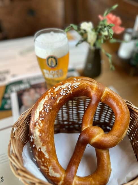 Hamburg Traditional Food Tour: Full Meal and Drinks - Fish sandwich near the piers, and why Hamburg eats like a port city