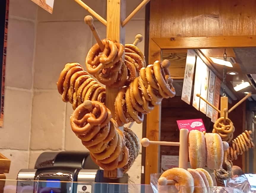 Hamburg Traditional Food Tour: Full Meal and Drinks - Currywurst and Labskaus: two Hamburg icons, each with its own personality