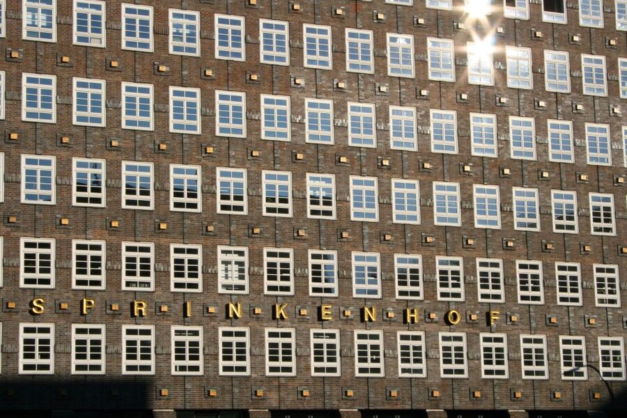 Hamburg: UNESCO-World Heritage Sites Tour - Chilehaus: one stop that helps you read Hamburg’s brick language