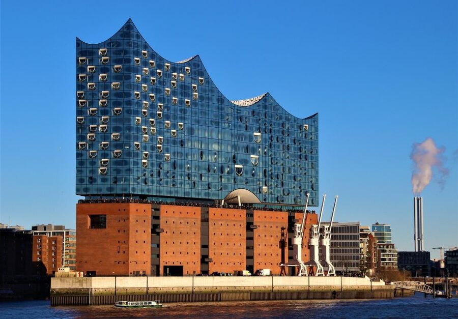 Hamburg: Walking Tour for School Groups - Hamburg Altstadt: Kontorhäuser, City Hall, and Port History