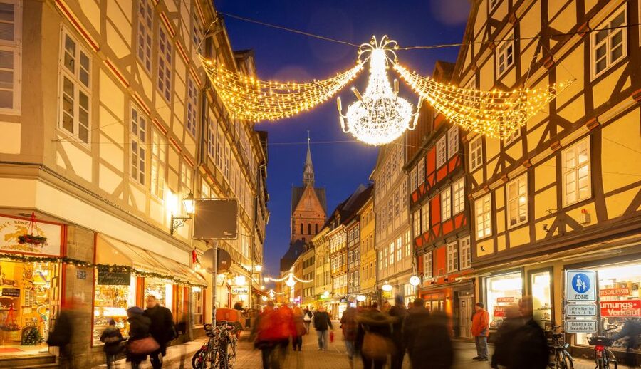 Hannover: Christmas Time Walking Tour - Holzmarkt finish: coffee tasting and your hot drink payoff