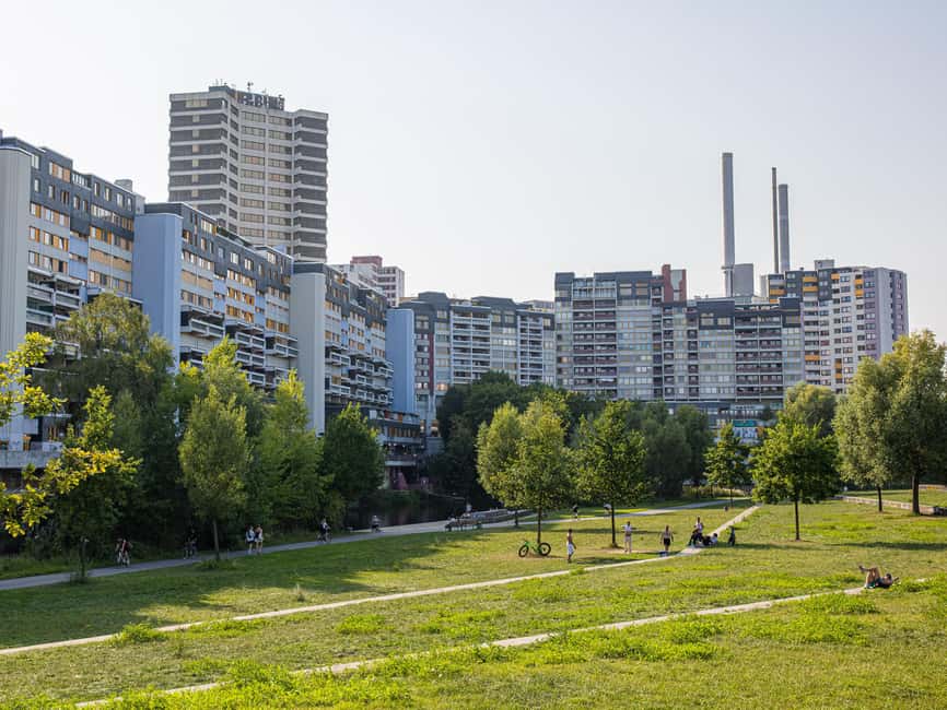 Hannover: Crime Walking Tour - Start Point and How the 2-Hour Walk Feels