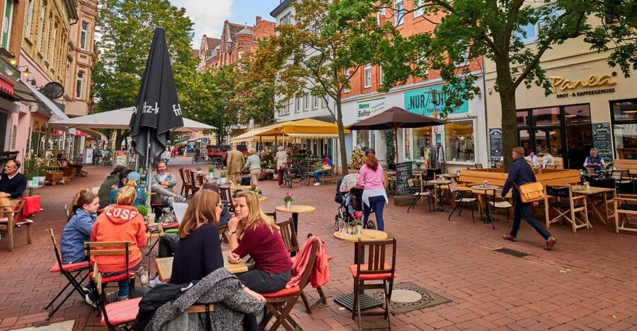 Hannover: Culinary walking tour district List/Oststadt - List and Oststadt: Where Hannover Goes for Food and Fresh Air