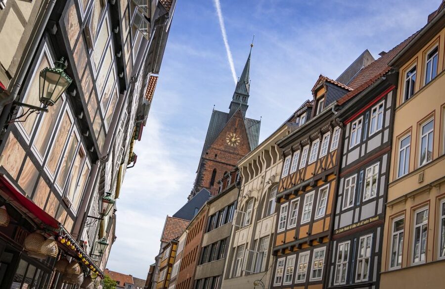 Hannover: Culinary Walking Tour Old Town - Old Town half-timbered houses: where slow photos make sense