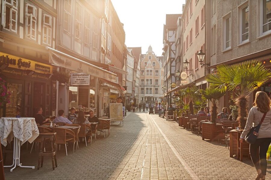 Hannover: Guided City Walk - Meeting Point: Starting Outside the Tourist Information