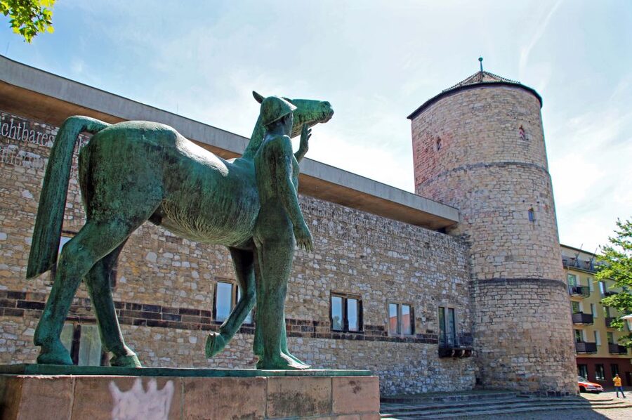 Hannover: Guided City Walk - Leineschloss: Seeing Parliament Housed in a Historic Palace
