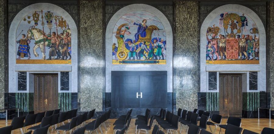 Hannover: New Town Hall exclusive Guided Walking Tour - Price and value at about $12 per person