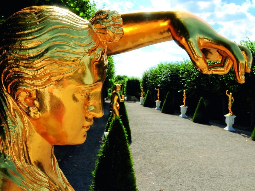 Hanover: Royal Gardens of Herrenhausen Guided Tour - How good the guides are, and what you should expect from German commentary