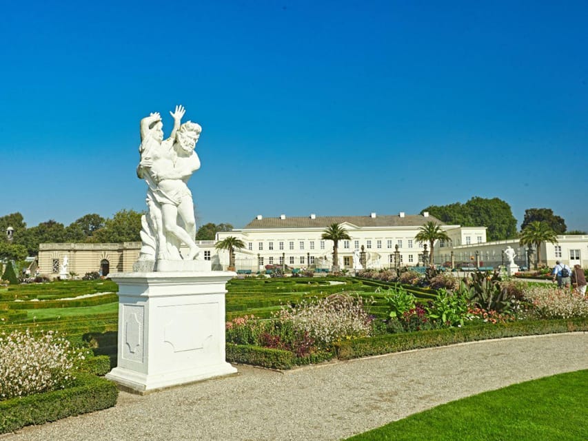 Hanover: Royal Gardens of Herrenhausen Guided Tour - The Great Fountain stop: why it is more than a photo moment
