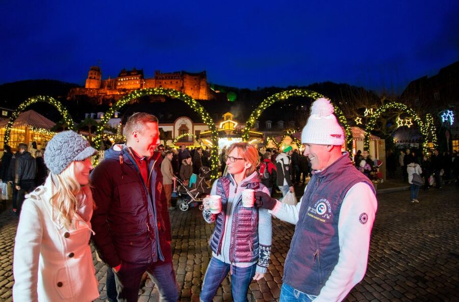 Heidelberg: 1.5-Hour Christmas Market Walking Tour - A 1.5-hour Christmas Market walk that actually moves