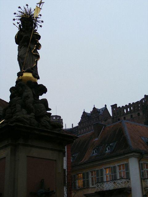 Heidelberg: 2-Hour Walking Tour with Night Watchman - The guide’s costume is not just decoration, it sets the tone