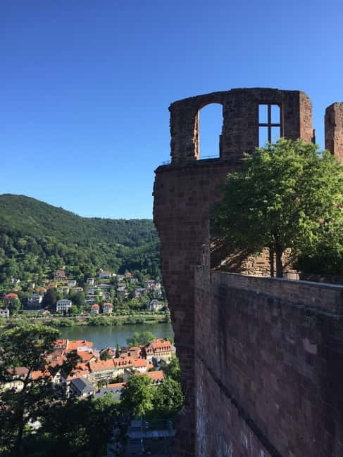 Heidelberg: Discover Heidelberg Castle – experience history up close - The largest wine barrel: the cellar stop you will remember