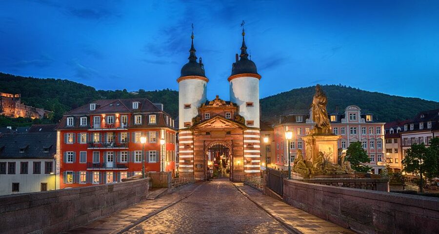 Heidelberg: Night Watchman Historic Adventure Tour - Pause at Karl Square: ruins, views, and a shift in mood