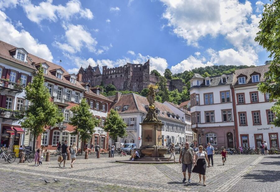 Heidelberg: Old Town Tour Including Castle Visit - Corn Market and the Mary Column: A Classic Square with Stories