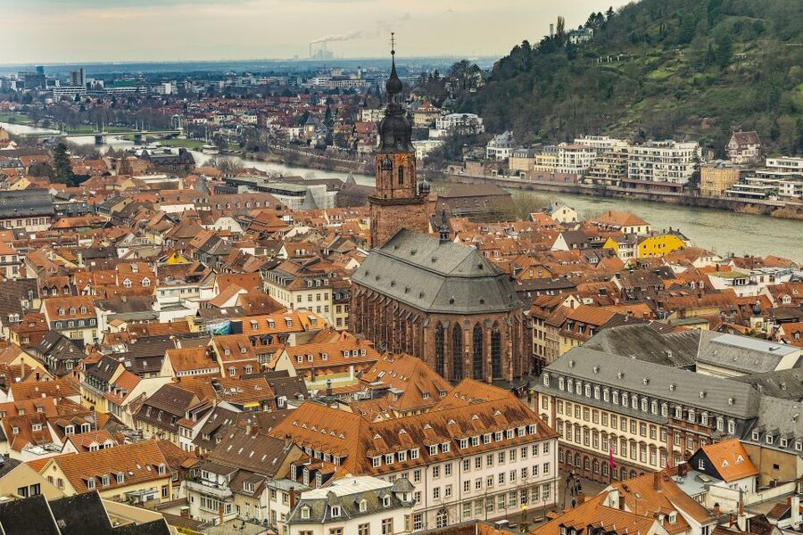 Heidelberg: Old Town Tour Including Castle Visit - Starting at Löwenbrunnen, Then Picking Up Context Fast