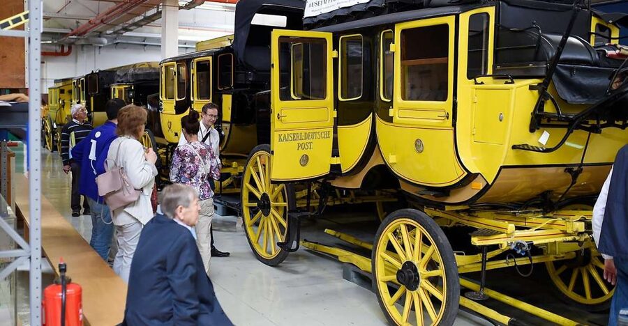 Heusenstamm:tour of the Depot of the museum of communication - The Timeline You’ll Follow: From Tube Receivers to Internet Radio