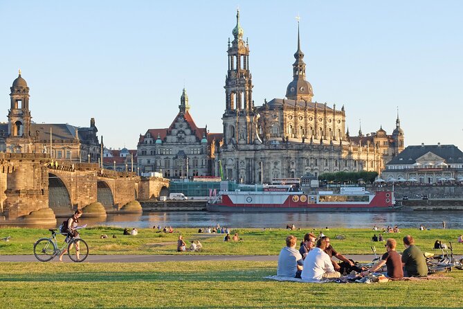 Historic Dresden Small-Group Walking Tour in English - Residenzschloss courtyards: Sgraffito and the palace’s rebuild rhythm