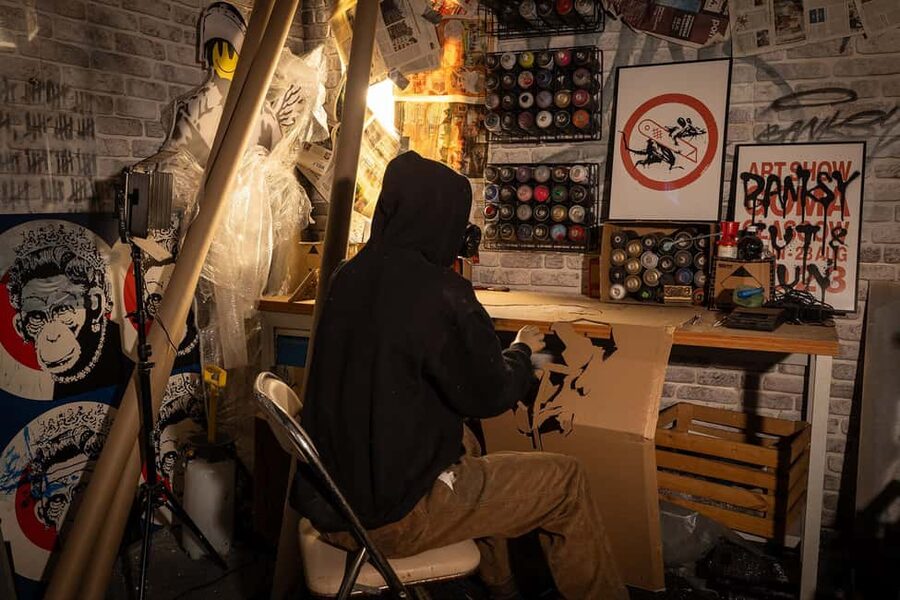 House of Banksy Leipzig – An Unauthorized Exhibition - Live spray work and why it adds energy