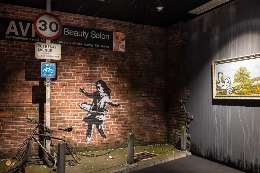 House of Banksy Leipzig – An Unauthorized Exhibition - The unauthorized story: why “missing originals” becomes part of the experience