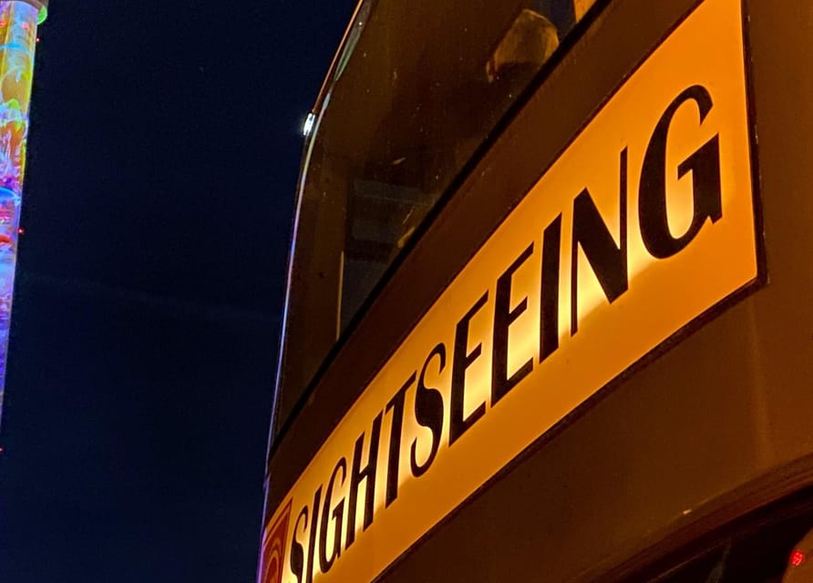 „Illuminiertes Berlin“: Lichterfahrt mit Livekommentar - Potsdamer Platz and Friedrichstraße: where the projections hit hardest