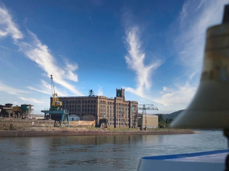 Koblenz: City & Sightseeing Boat tour on the Rhine - The Commentary by Loudspeaker: Simple, Helpful, and Timed to the Views