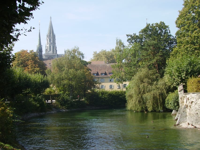 Konstanz: Private Stadtführung mit Weinprobe - Münsterplatz and Konstanz Cathedral: architecture you can read while you walk