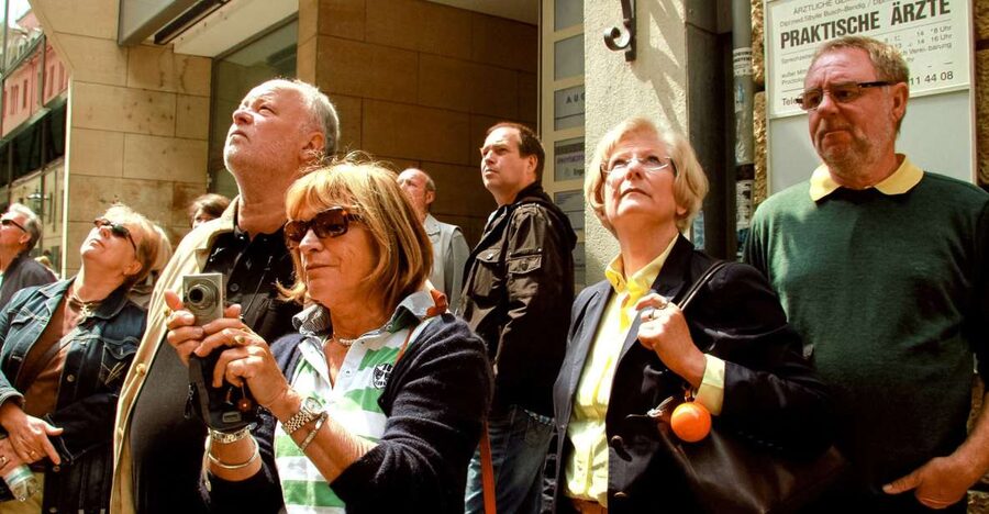 Leipzig: 1.5-Hour Historical Walking Tour in German - Meeting Point At Katharinenstraße 8: Start On Time, Stay Loose