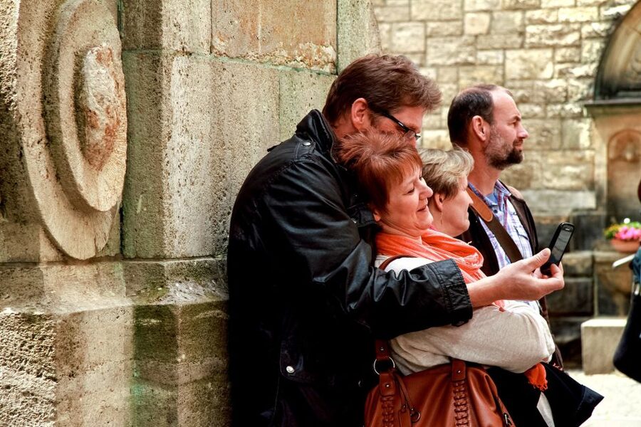 Leipzig: 1.5-Hour Historical Walking Tour in German - German-Only Narration: Humor, Clear Pronunciation, And Guides Like Uwe Lange And Thorsten