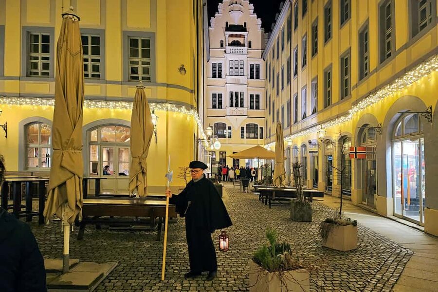 Leipzig: 1.5-Hour Public Tour with Night Watchman Bremme - Alte Nikolaischule: Old Leipzig through a single stop