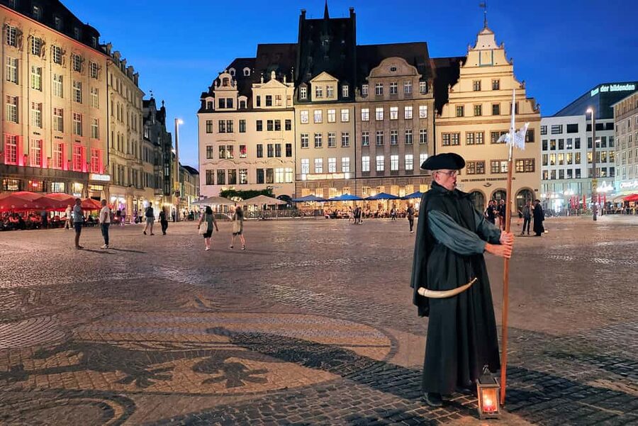Leipzig: 1.5-Hour Public Tour with Night Watchman Bremme - Leipzig’s old town hall and the market with the old stock exchange