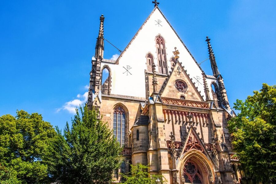 Leipzig: 2-Hour Guided Walking Tour in German - Augustus Square, opera vibes, and the Gewandhaus effect