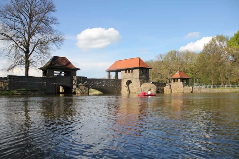 Leipzig: City History Canal Sightseeing Tour on a Motorboat - The Baedeker family villa: a publishing-world landmark on the water