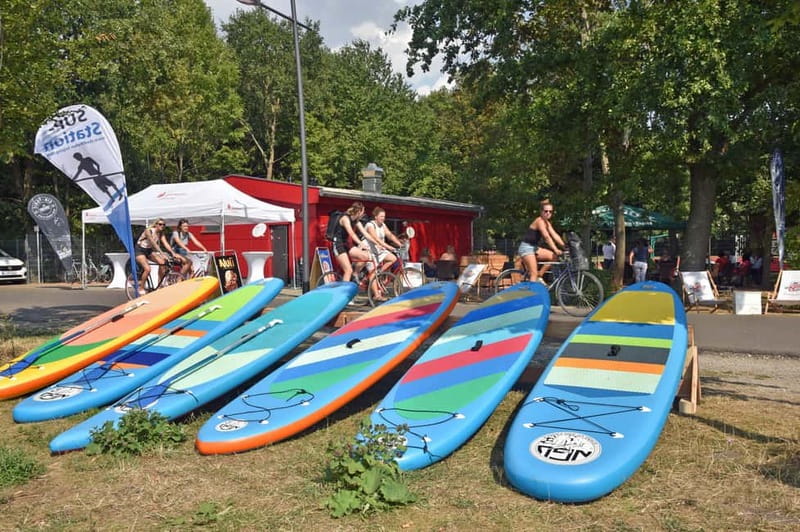 Leipzig: Cospudener Lake Stand-Up Paddleboard Course - Meeting at the lake, getting geared up, and the safety briefing