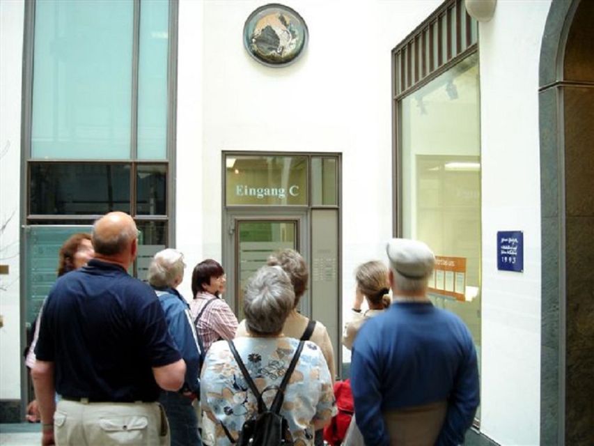 Leipzig: True or false? Walking Tour and Interactive Game - The stations: what you do at each stop