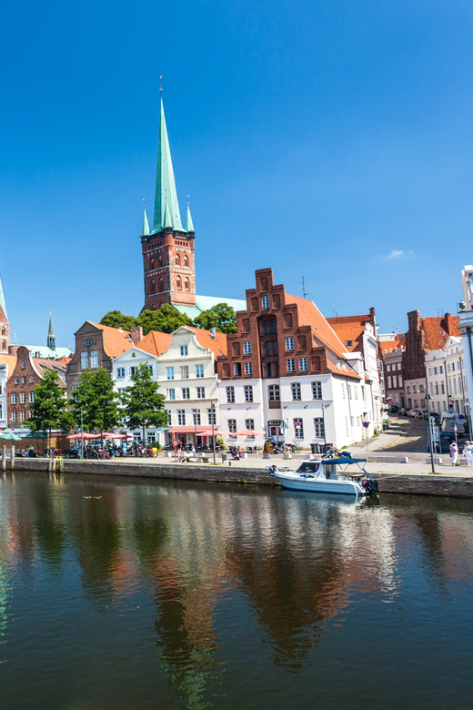 Lübeck: 1-Hour Splash Bus City Tour - Land Views: Lübeck’s Everyday Streets and Old-Town Texture