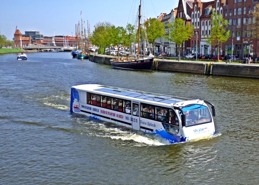 Lübeck: 1-Hour Splash Bus City Tour - The Splash Moment on the Trave River