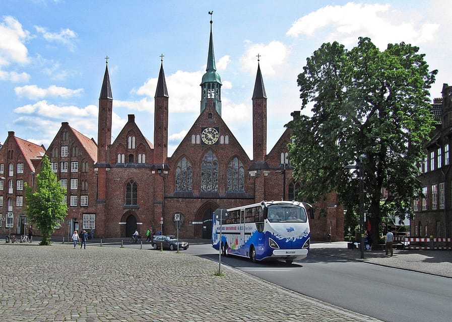 Lübeck: 1-Hour Splash Bus City Tour - Photos and Weather: What the Window Setup Means