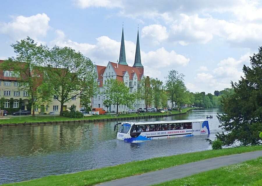 Lübeck: 1-Hour Splash Bus City Tour - Price and Value: Why About $35 Makes Sense for a 1-Hour Land-and-Water Tour