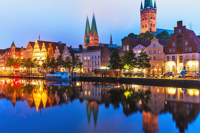 Lübeck Scavenger Hunt and Highlights Self Guided Audio Tour - Getting started at Burgtor: the app setup that makes or breaks the day