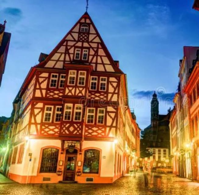 Mainz: guided evening tour of the Rhine riverbank/old town in German and English - Liebfrauenplatz and the Market Square Pause: Learning Street Life, Not Just Monuments