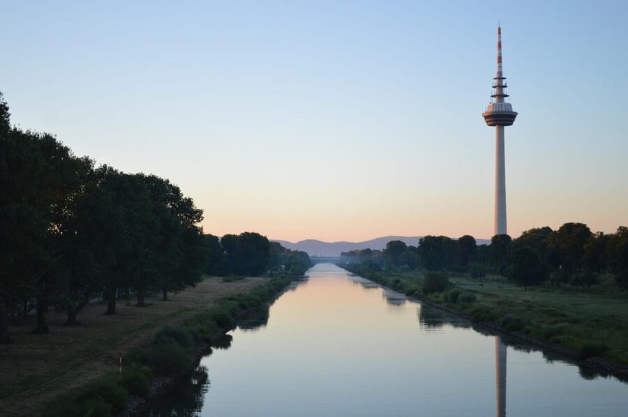 Mannheim: Express Walk with a Local in 60 minutes - Why a 60-minute Mannheim walk works so well