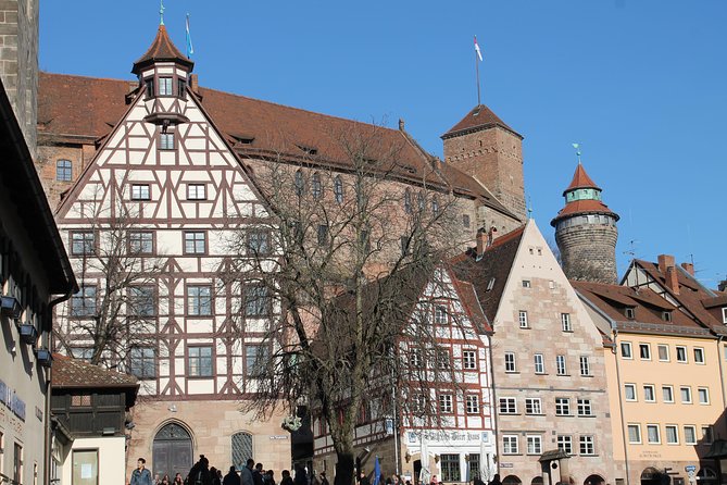 Medieval Tour in Nuremberg in Spanish - Ehekarussell: Love, Death, and the Dark Humor of Marriage